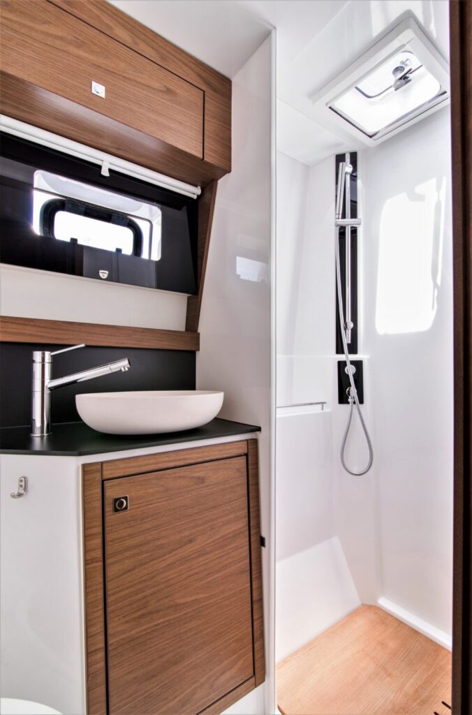 Aelia-ensuite-WC-and-shower-cabin